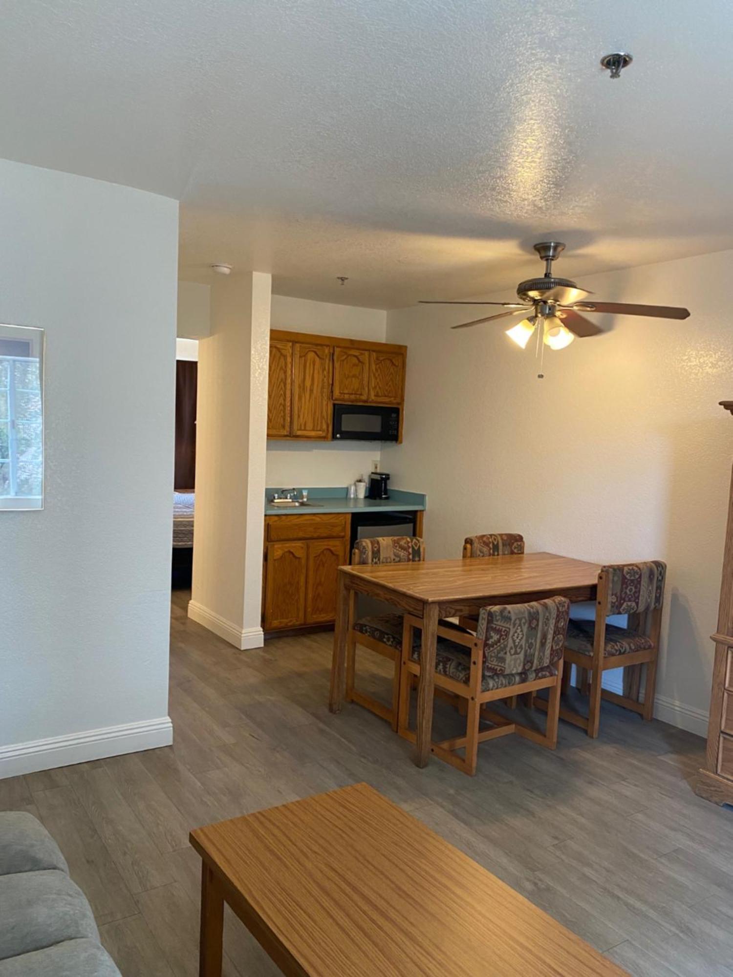 Lodge On The River Bullhead City Bagian luar foto