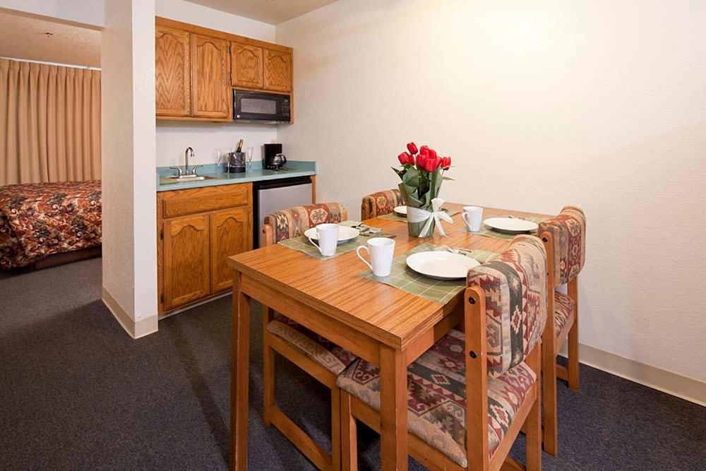 Lodge On The River Bullhead City Ruang foto